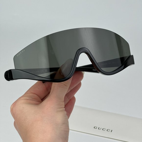 Gucci GG1650S 001 BRAND NEW Sunglasses Black Grey Unisex Shield Mask